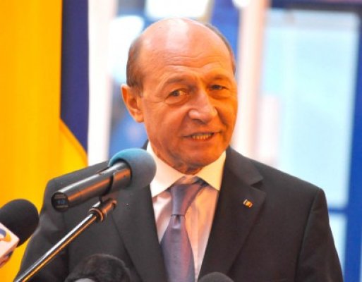 Băsescu: Ponta vrea să transfere acţiuni ale Portului către Mazăre.Cei implicaţi vor răspunde în faţa legii